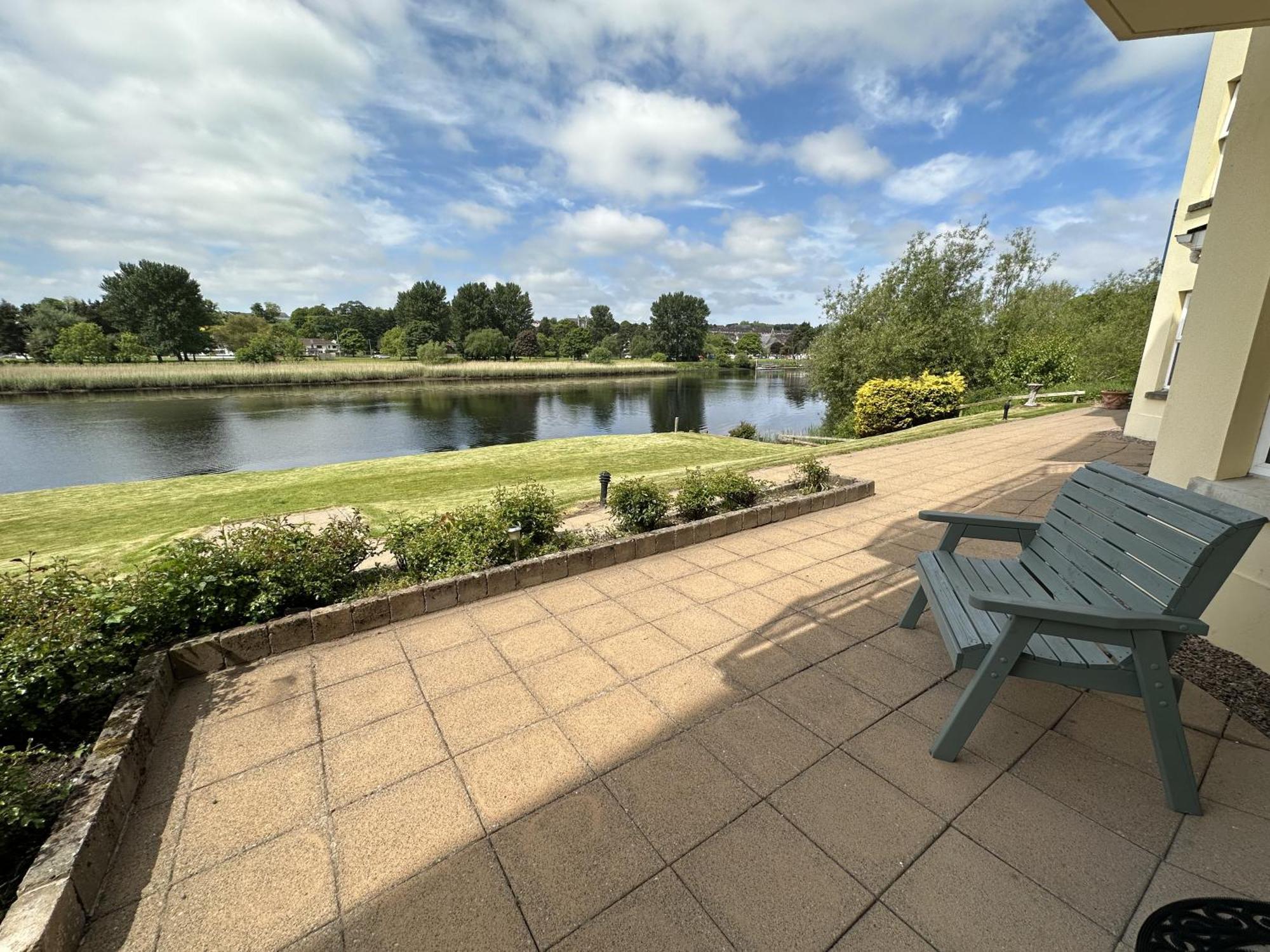 Coleraine Riverside Apartment Exteriér fotografie